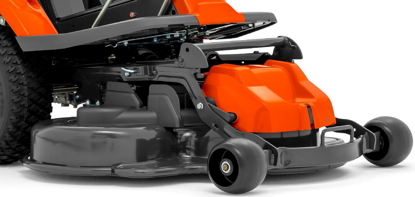 Husqvarna Profi-Frontmäher R 214C Combi 94 Winterpaket mit Schneeschild, Gummileiste, Gewicht und Schneeketten