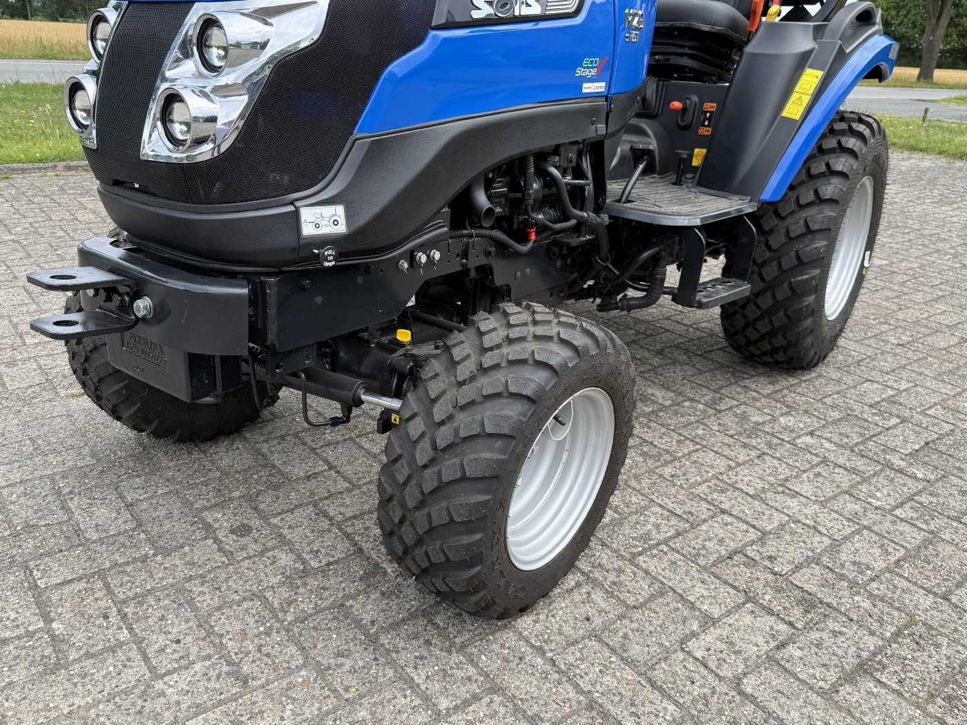Solis Kompakttraktor 26 HST Vorführer mit Galaxy Pro Bereifung -sofort verfügbar