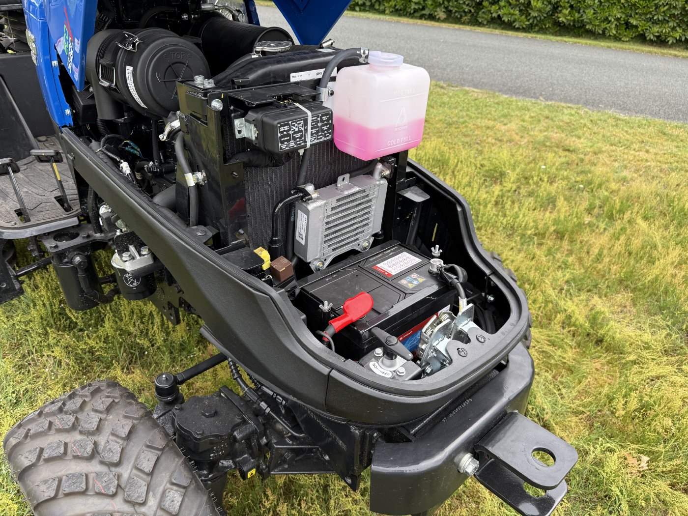 Solis Kompakttraktor 26 HST Vorführer mit Galaxy Pro Bereifung -sofort verfügbar