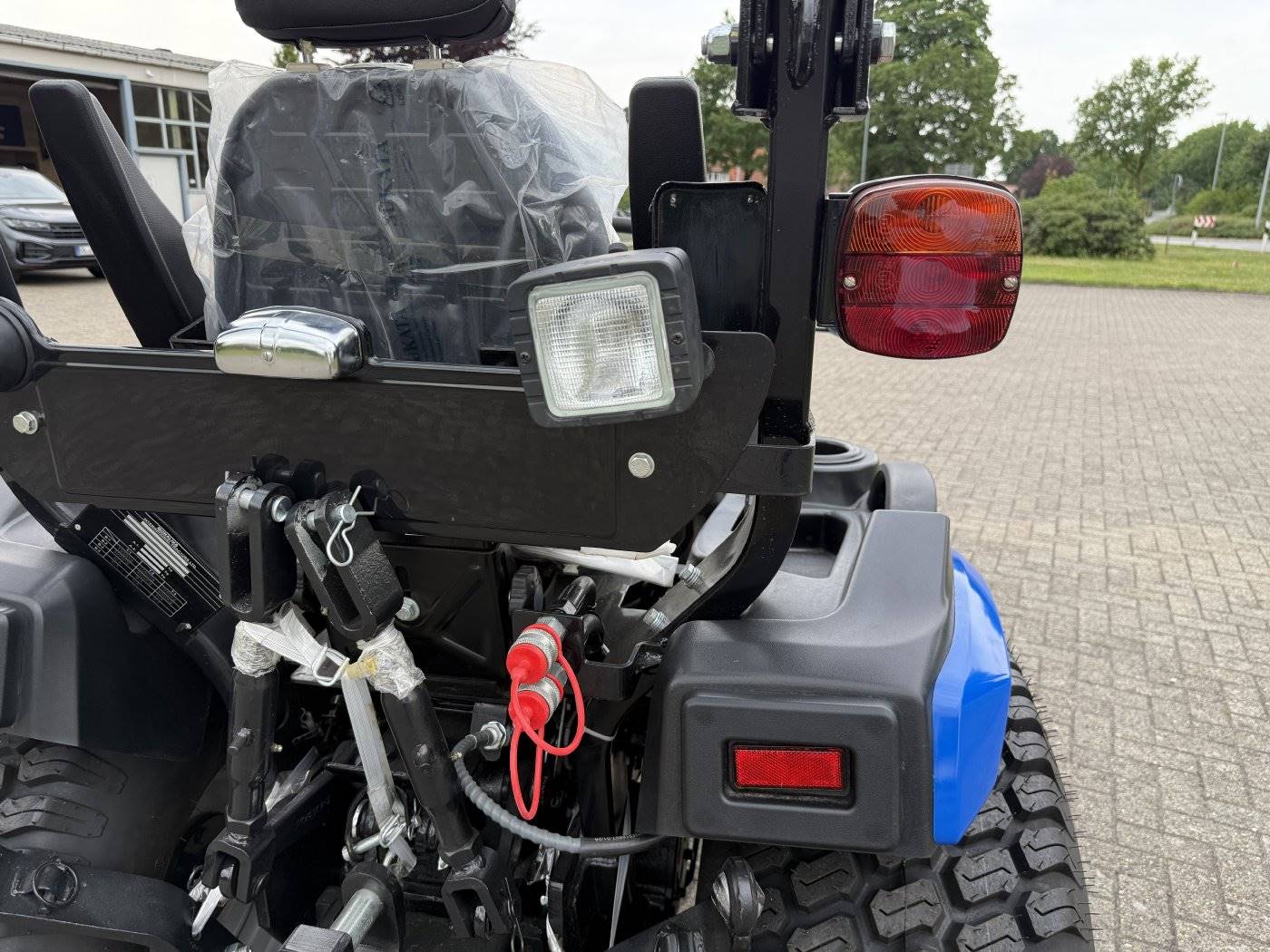 Solis Kompakttraktor 26 HST Vorführer mit Rasen-Bereifung groß -sofort verfügbar