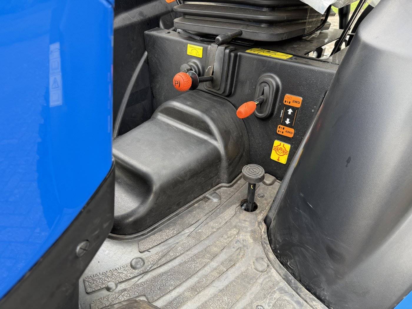 Solis Kompakttraktor 26 HST Vorführer mit Rasen-Bereifung groß -sofort verfügbar
