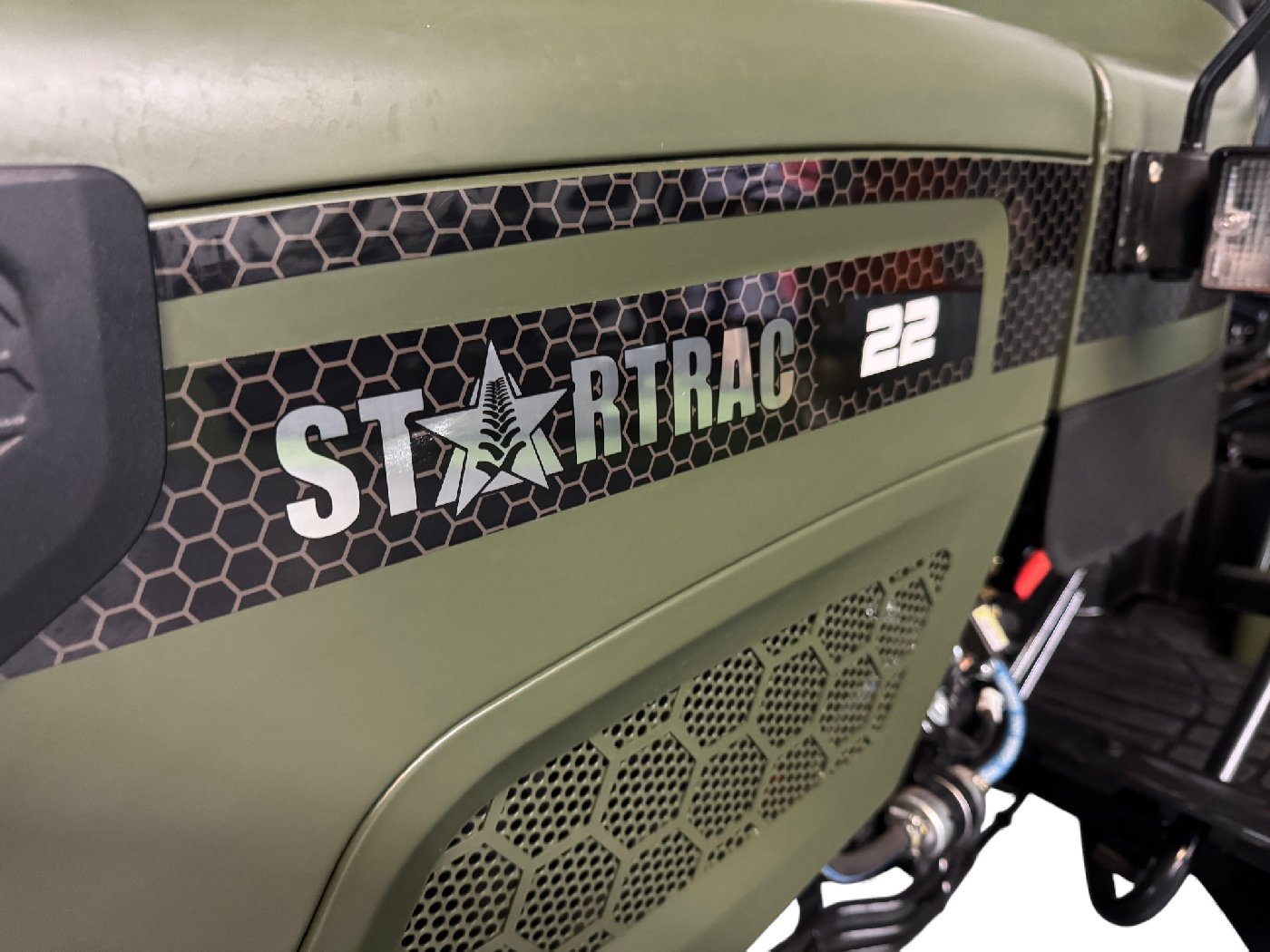 Startrac Allrad-Kleintraktor 22 Grundmaschine ohne Bereifung -5 Farben wählbar