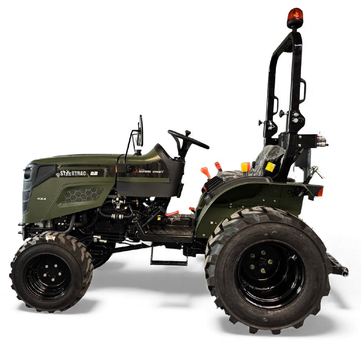 Startrac Allrad-Kleintraktor 22 Nato-Grün mit Industriebereifung