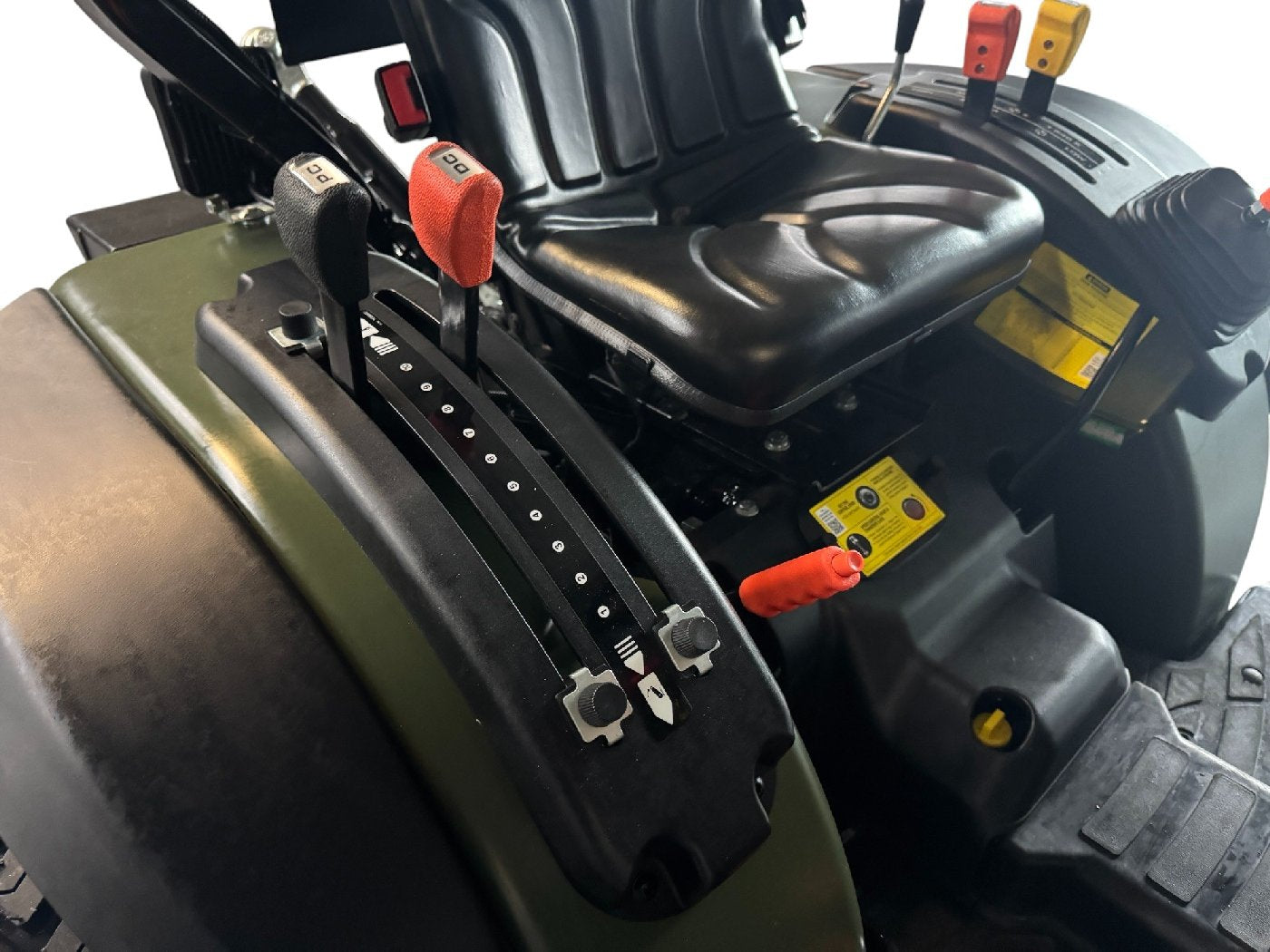 Startrac Allrad-Kleintraktor 26 9+9 Grundmaschine ohne Bereifung -5 Farben wählbar