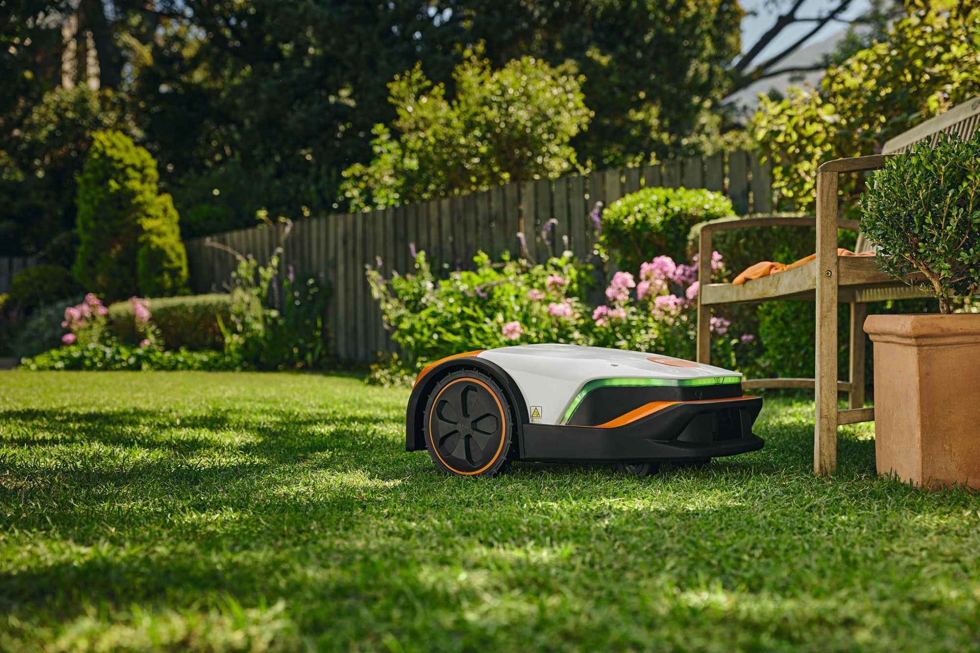 STIHL Mähroboter iMOW 7 für sehr große Rasenflächen