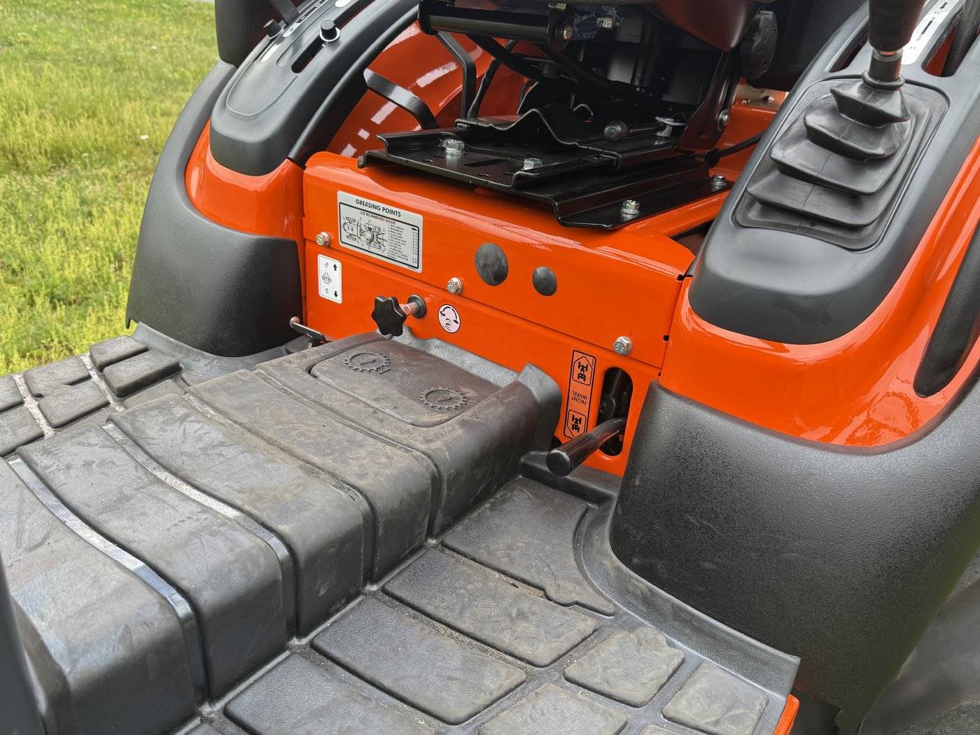 Tafe Allrad-Universalschlepper 6020M Grundmaschine ohne Bereifung - mit hydr. Lenkung
