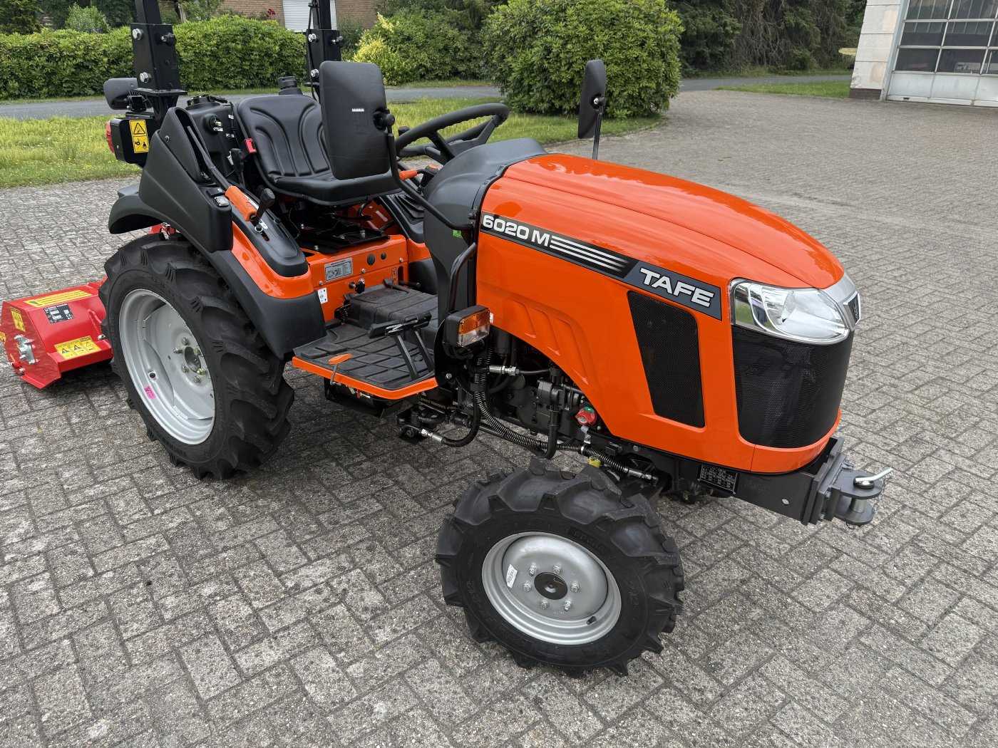 Tafe Allrad-Universalschlepper 6020M Grundmaschine ohne Bereifung - mit hydr. Lenkung