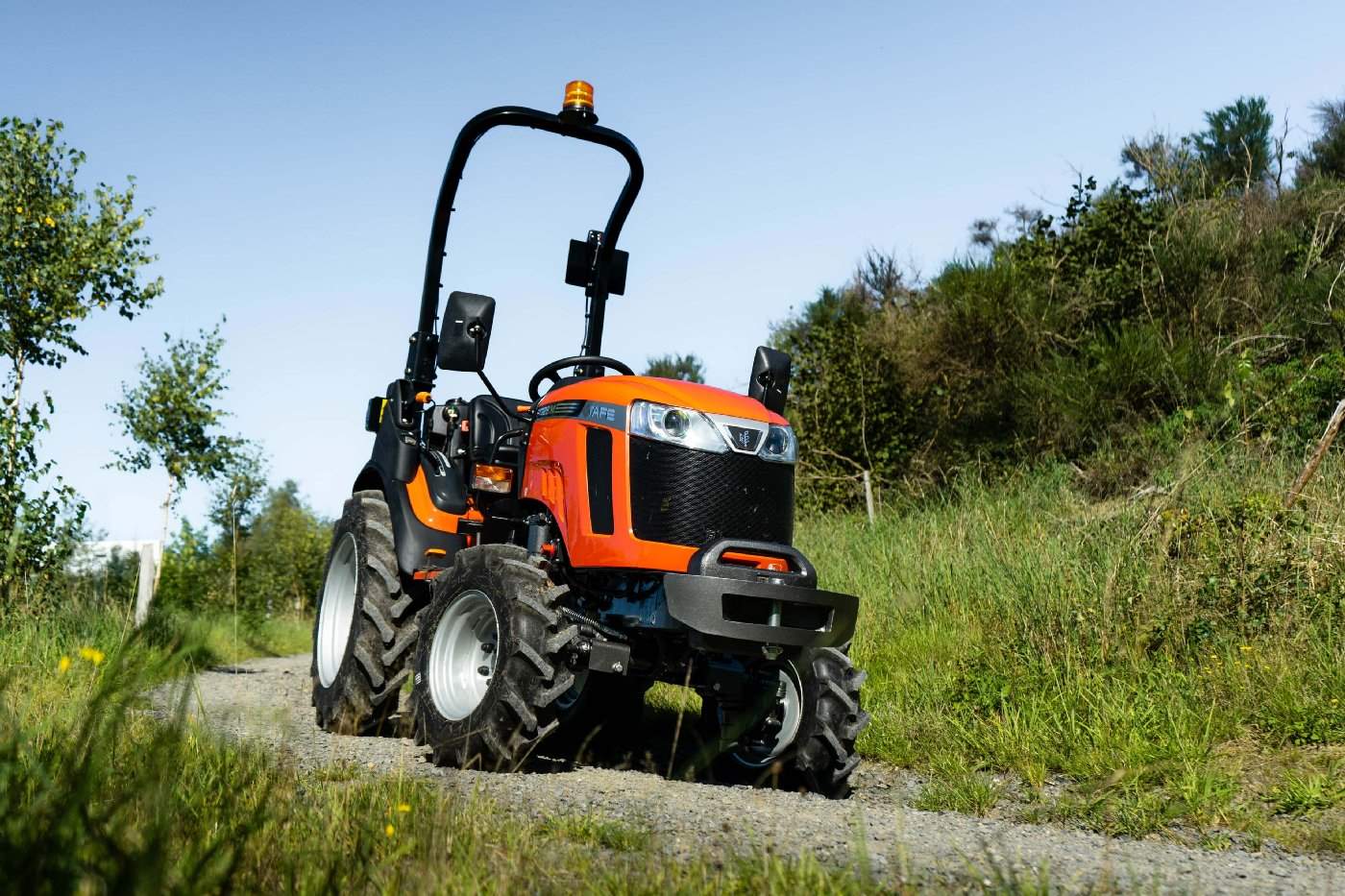 Tafe Allrad-Universalschlepper 6028M Grundmaschine ohne Bereifung - mit hydr. Lenkung